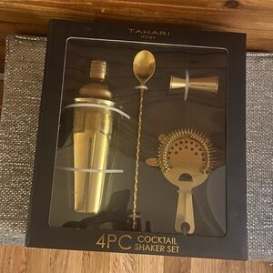 Tahari Cocktail Shaker Set